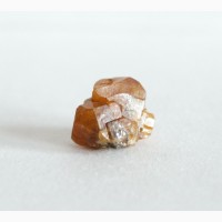 Шеелит, сросток кристаллов