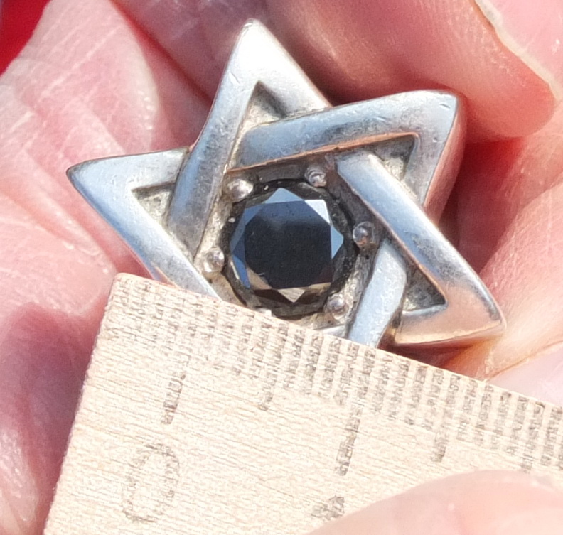 Фото 2. Серебряный перстень иудаика, камень муассанит полкарата, серебро 925 проба вес 49, 5 гр