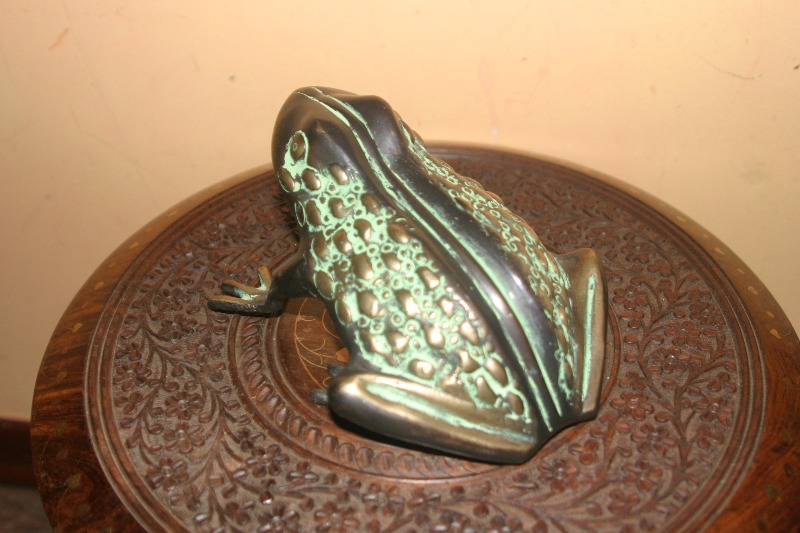 Фото 6. Лягушка из бронзы. Ручная работа. Индия Размеры: 15 х13 х 8 см