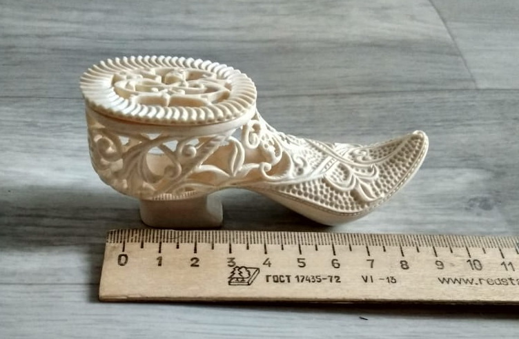 Фото 2. Шкатулка-туфелька для ювелирных изделий, бивень мамонта, резьба по бивню мамонта