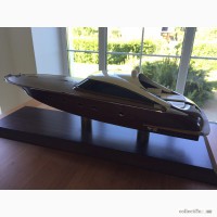 Продам модель моторной яхты