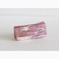 Розовый турмалин, кристалл 2