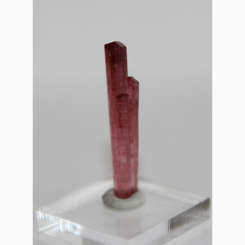 Фото 2. Турмалин розовый (рубеллит), сросток кристаллов с головками