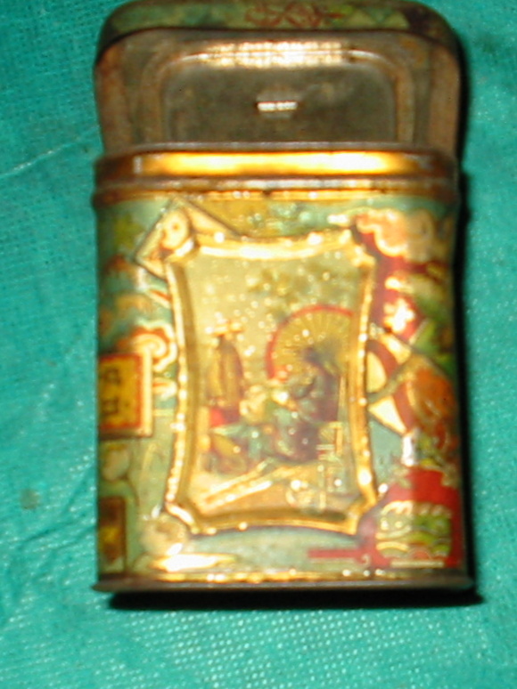 Фото 4. Дореволюционная железная коробочка из-под чая с двойной крышкой