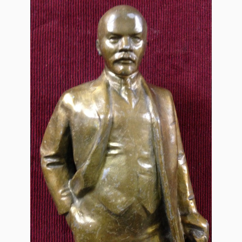 Фото 4. Скульптура в полный рост В.И. Ленина из силумина. СССР