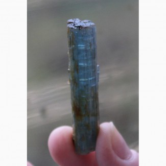 Аквамарин: крупный кристалл с двумя головками