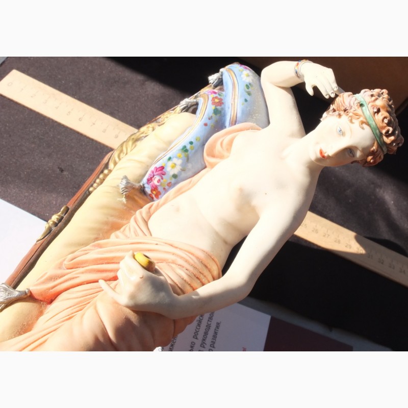 Фото 12. Фарфоровая статуэтка Афродита на кушетке, Европа, старинная