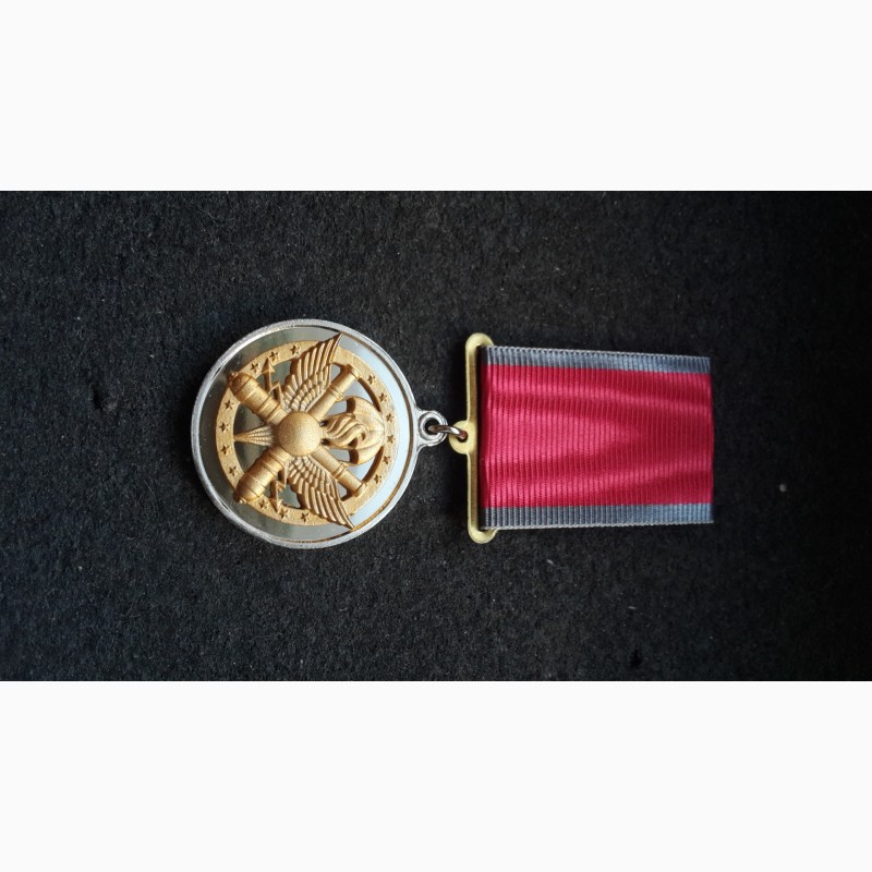 Фото 3. Медаль почетный знак командующего сухопутными войскам. всу. за службу. украина. комплект