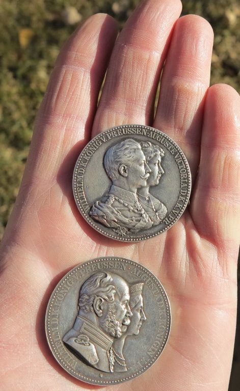 Фото 2. Серебряные юбилейные медали в честь юбилея супружества Вильгельма I и Августы, 19 век