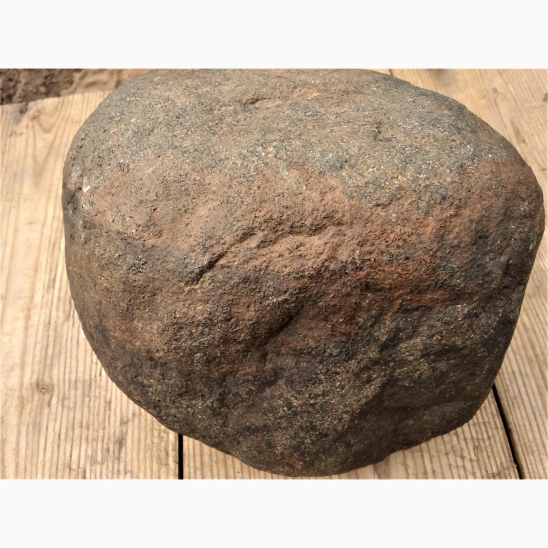 Фото 3. Метеорит каменный хондрит.Вес 7 кг