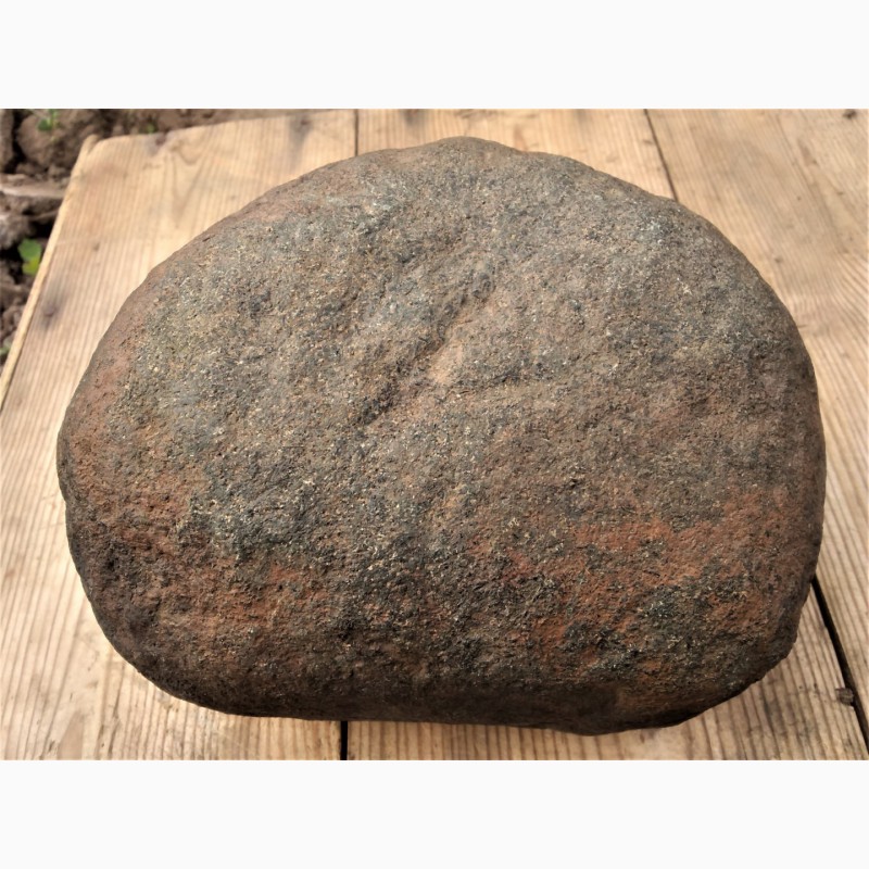 Фото 2. Метеорит каменный хондрит.Вес 7 кг