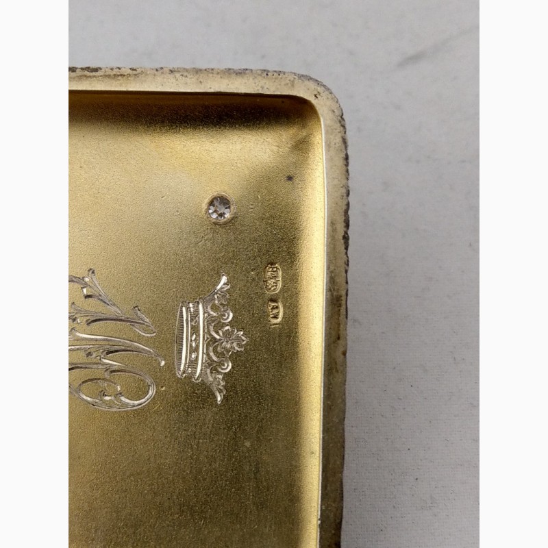 Фото 12. Продается Серебреный портсигар с бриллиантом 0, 12ct и сапфиром. Петербург 1880-1890 гг