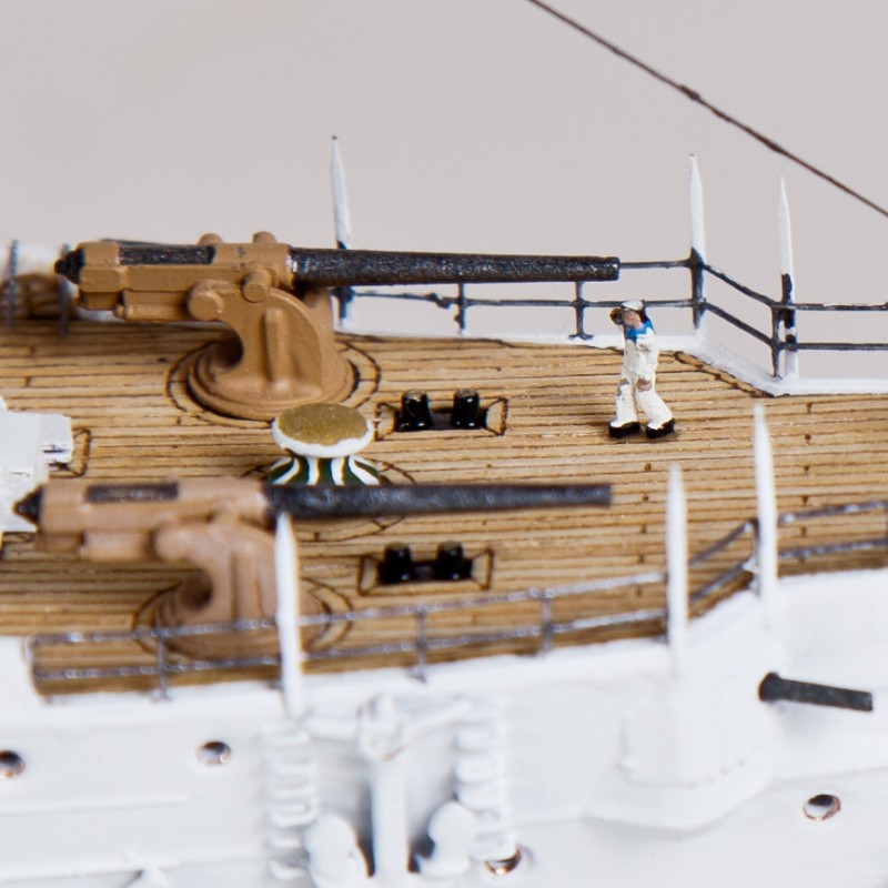 Фото 8. Продам модели крейсера Варяг в масштабе 1/350