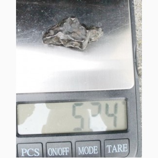 Метеорит железный, магнитится, вес 52 гр