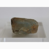 Топаз полихромный (голубой и чайный оттенки), цельный кристалл