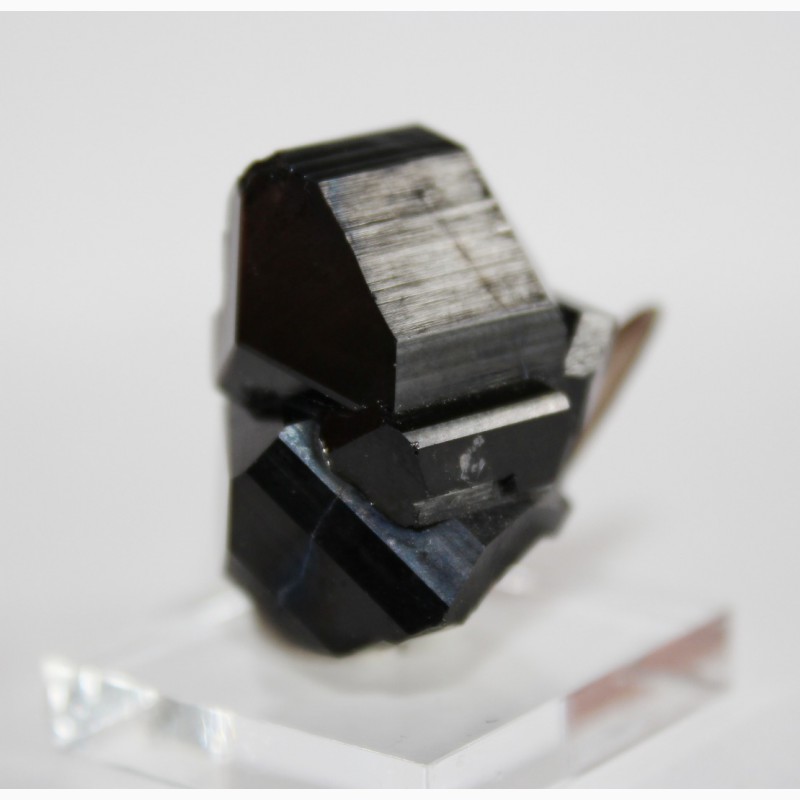 Фото 12. Черный турмалин (шерл), кварц, сросток кристаллов