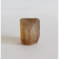 Топаз, цельный кристалл из аллювиальных отложений