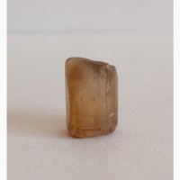 Топаз, цельный кристалл из аллювиальных отложений