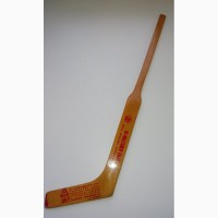 Продам хоккейную сувенирную клюшку вратаря с автографами хоккеистов. 1975 г. Москва