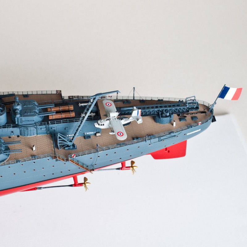 Фото 5. Продам модель французского линкора Дюнкерк в масштабе 1/350