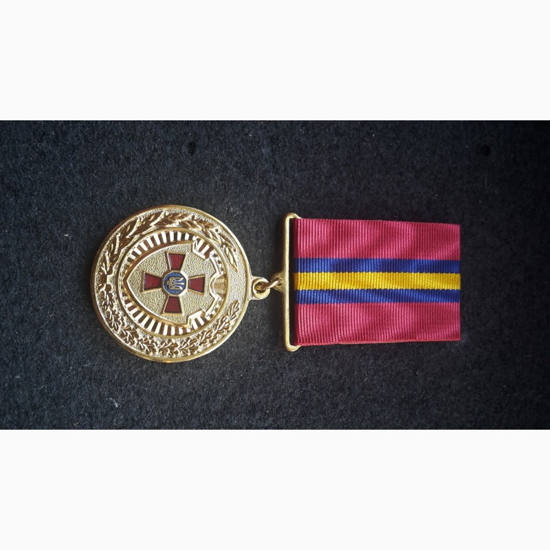 Фото 3. Медаль за самоотверженный труд в вооруженных силах. всу. украина. не ношенная