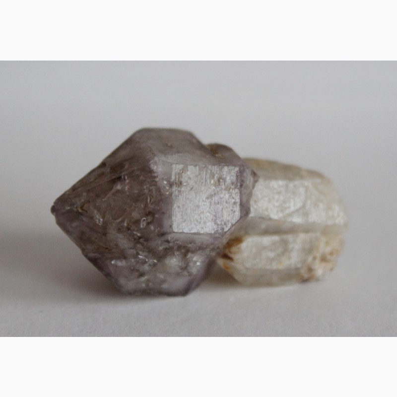 Фото 5. Скипетровидный кристалл аметиста