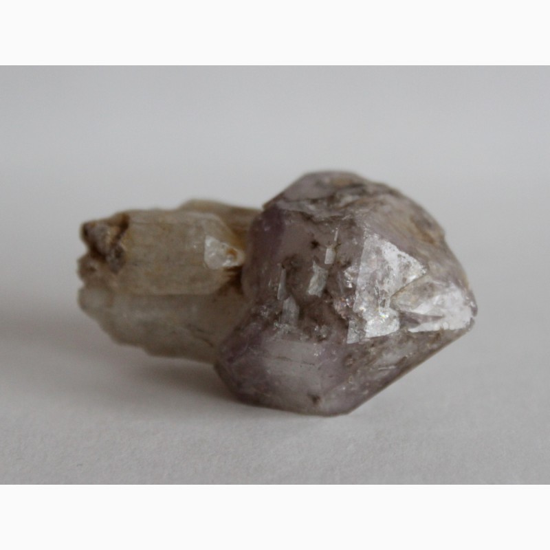Фото 6. Скипетровидный кристалл аметиста