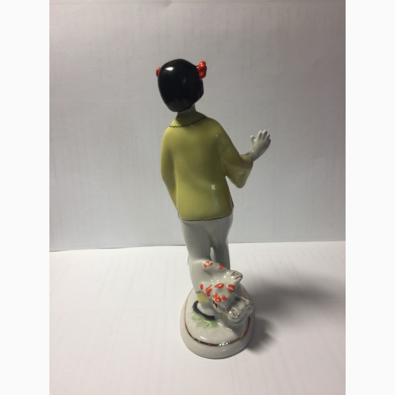 Фото 3. Фарфоровая статуэтка Китаянка с веером ЛФЗ (в желтом) В идеальном состоянии