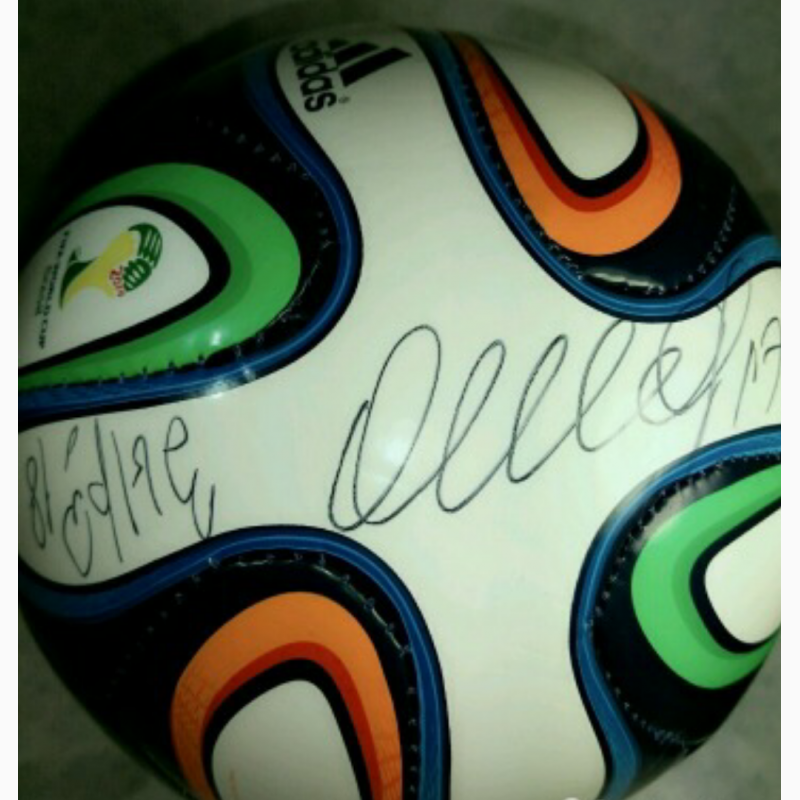 Фото 2. Продам футбольный мини-мяч с автографами игроков Зенита