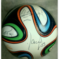 Продам футбольный мини-мяч с автографами игроков Зенита