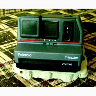 Фотоаппарат Полароид 600 Плюс 2009 года