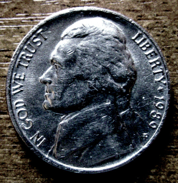 Редкая монета 5 центов 1989 год. США