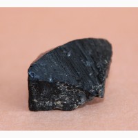 Ильваит, крупный кристалл
