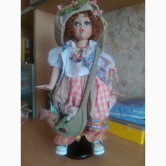 Продам коллекционную куклу Ната