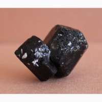 Черный турмалин (шерл), сросток кристаллов