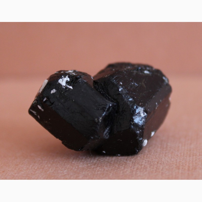 Фото 6. Черный турмалин (шерл), сросток кристаллов