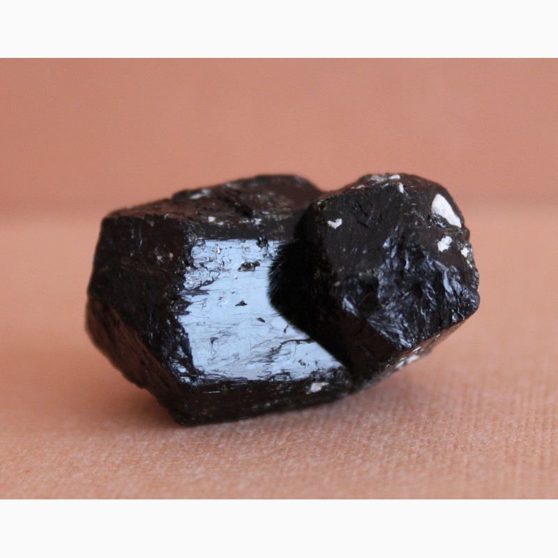 Фото 8. Черный турмалин (шерл), сросток кристаллов