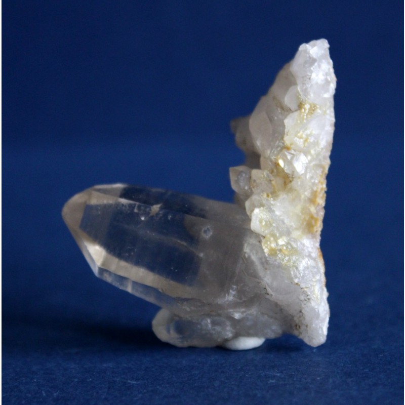 Фото 6. Дымчатый кварц, сросток прозрачных кристаллов