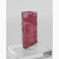 Кристалл розового турмалина