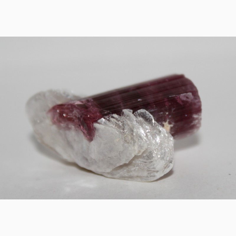 Фото 3. Турмалин розовый (рубеллит) c лепидолитом