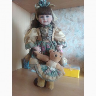 Продам коллекционную куклу Светлана