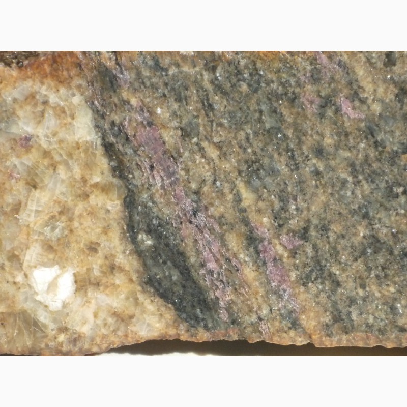 Фото 8. Каменный метеорит (анортозит)