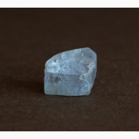 Топаз, цельный кристалл