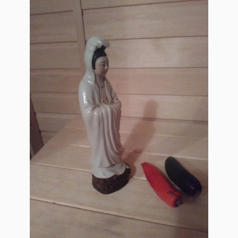 Фото 2. Продам китайская статуэтка богиня Гуань инь, фарфор 31 см