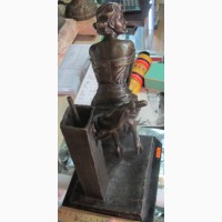 Бронзовая статуэтка Девушка с ведром, высота 35 см