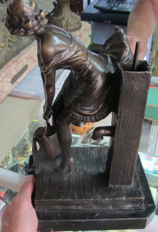 Фото 7. Бронзовая статуэтка Девушка с ведром, высота 35 см