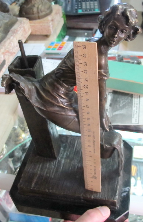 Фото 8. Бронзовая статуэтка Девушка с ведром, высота 35 см