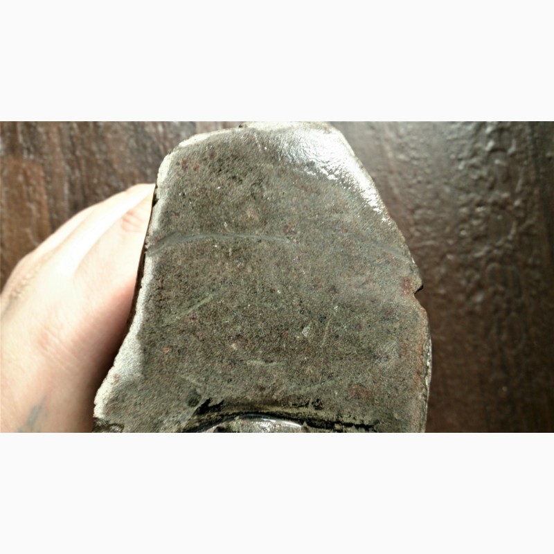 Фото 5. Каменный метеорит крупный