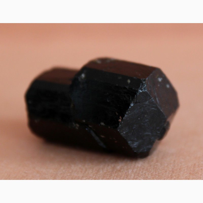 Фото 10. Черный турмалин (шерл), сросток кристаллов интересной формы