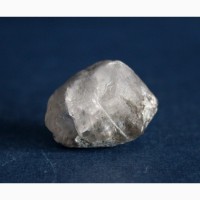 Фенакит, цельный кристалл